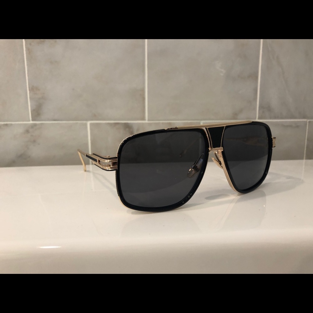 Oversized Frame Sunglasses